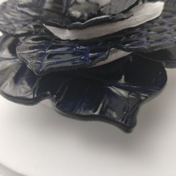 Gorgeous upcycled hand crafted leather handbag charm 3d flower - Picture 7 of 7